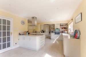 Photo 25- click for photo gallery